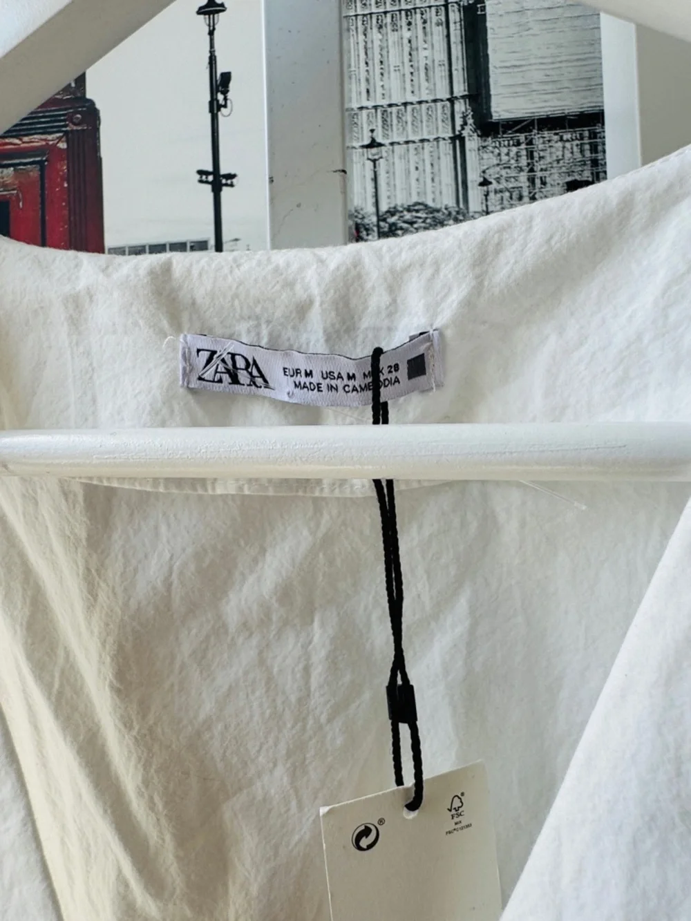 ZARA White Puff-Sleeve Cropped Buttoned Top
